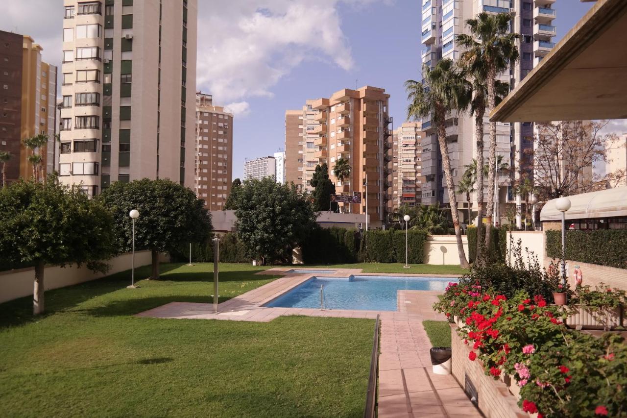 Apartamentos Torre Ipanema Benidorm Kültér fotó